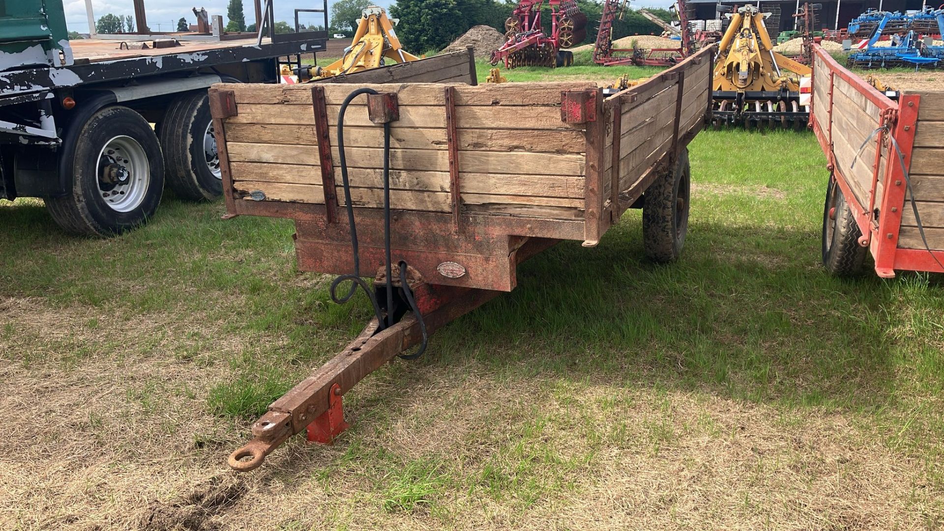 Pettit 3T tipping trailer, hydraulic brakes