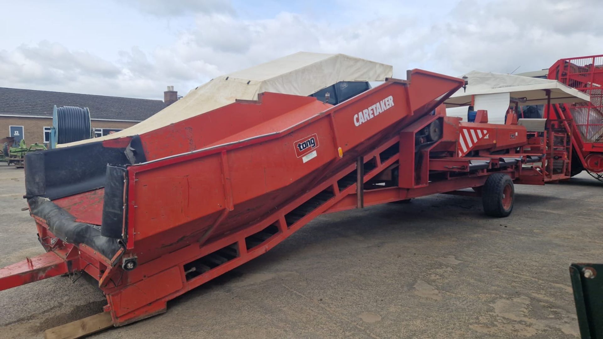 Tong caretaker grader with 3 screens, picking off table, canopy, serial No 934196 - Bild 7 aus 7