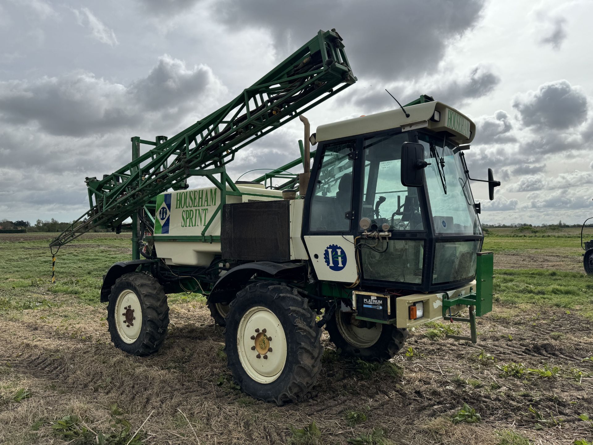 (97) Househam Sprint 12/24m self-propelled 4wd sprayer 2,000L tank with stainless steel induction - Image 5 of 6