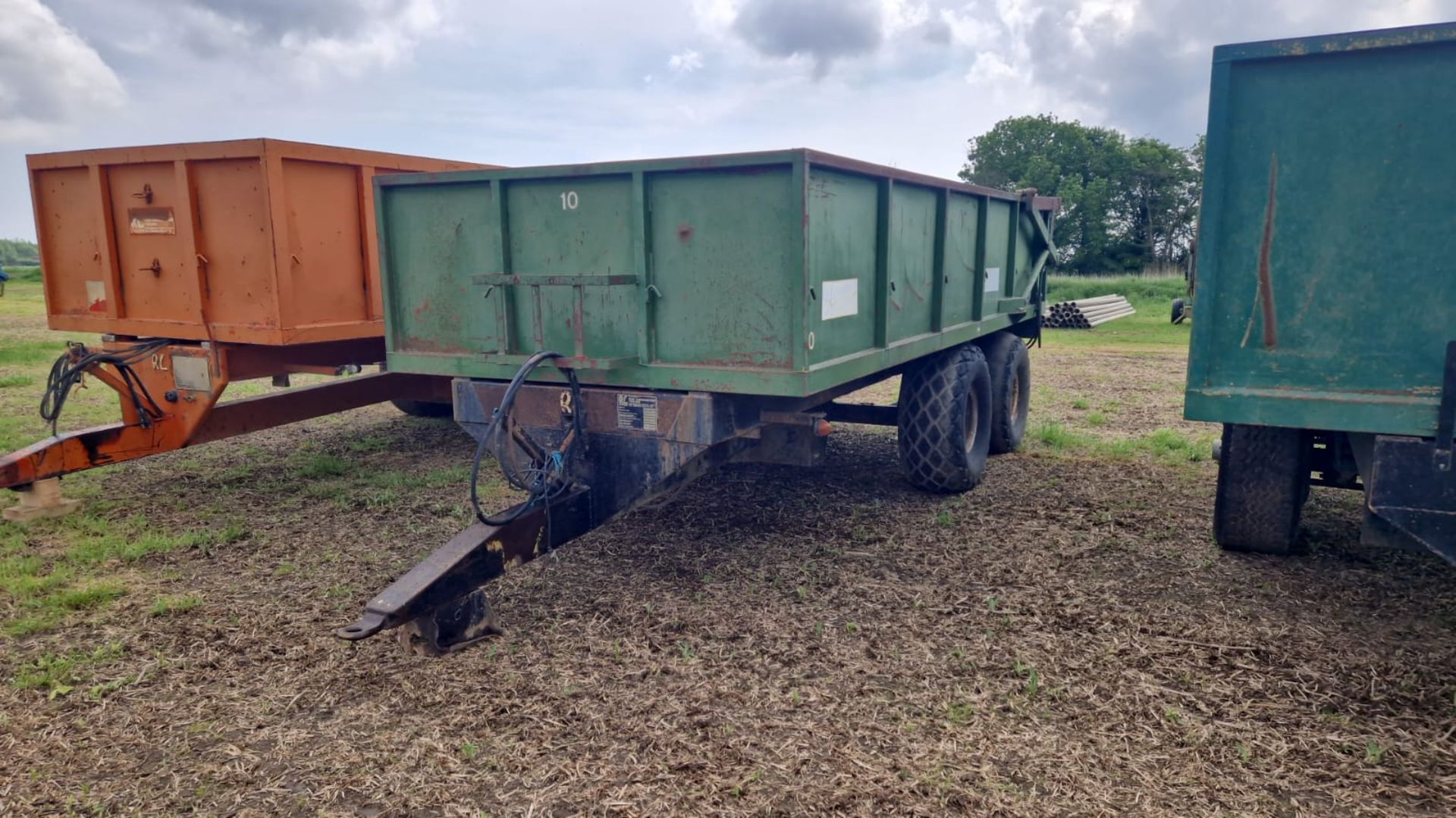 (83) Larrington 11T (No 10) Monocoque tipping trailer, sprung axles with leaf suspension, sold on - Image 5 of 6