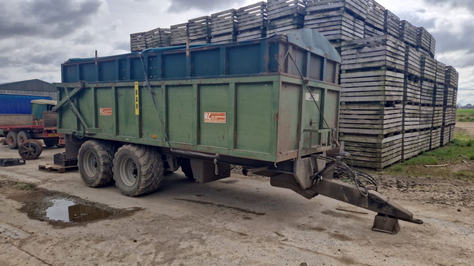 (85) Larrington 14T (JEG 1) Rootcrop trailer with extension sides, roll over sheet, sprung