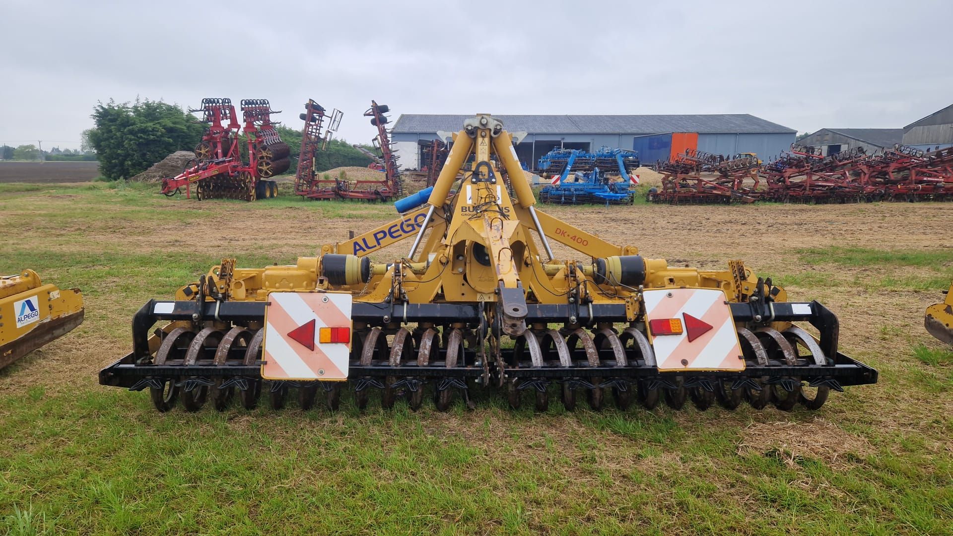 (13) Alpego DK400A 4m folding power harrow, flexicoil roller, wheel eradicators, levelling board, - Image 6 of 7