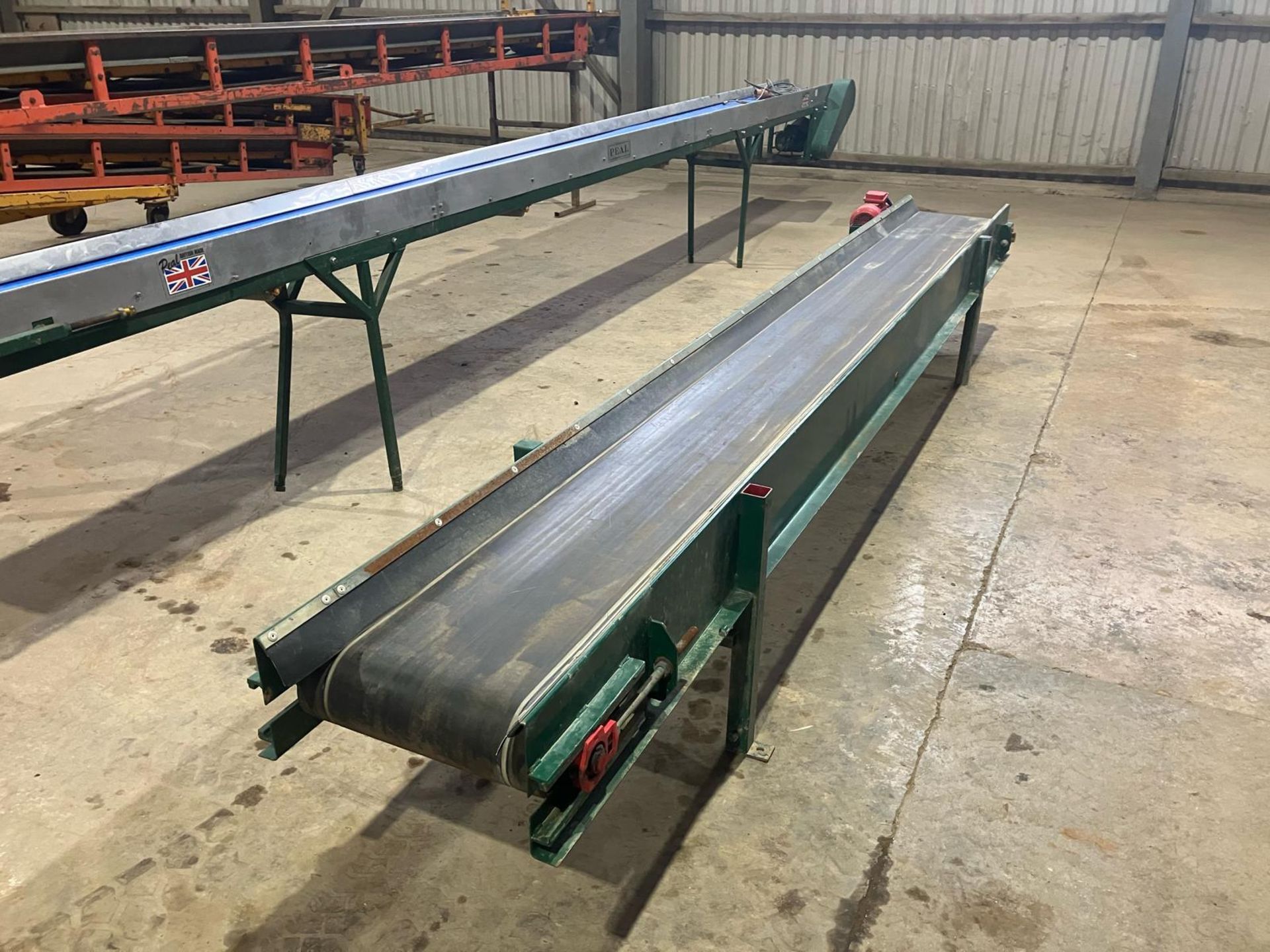 Flat belt conveyor