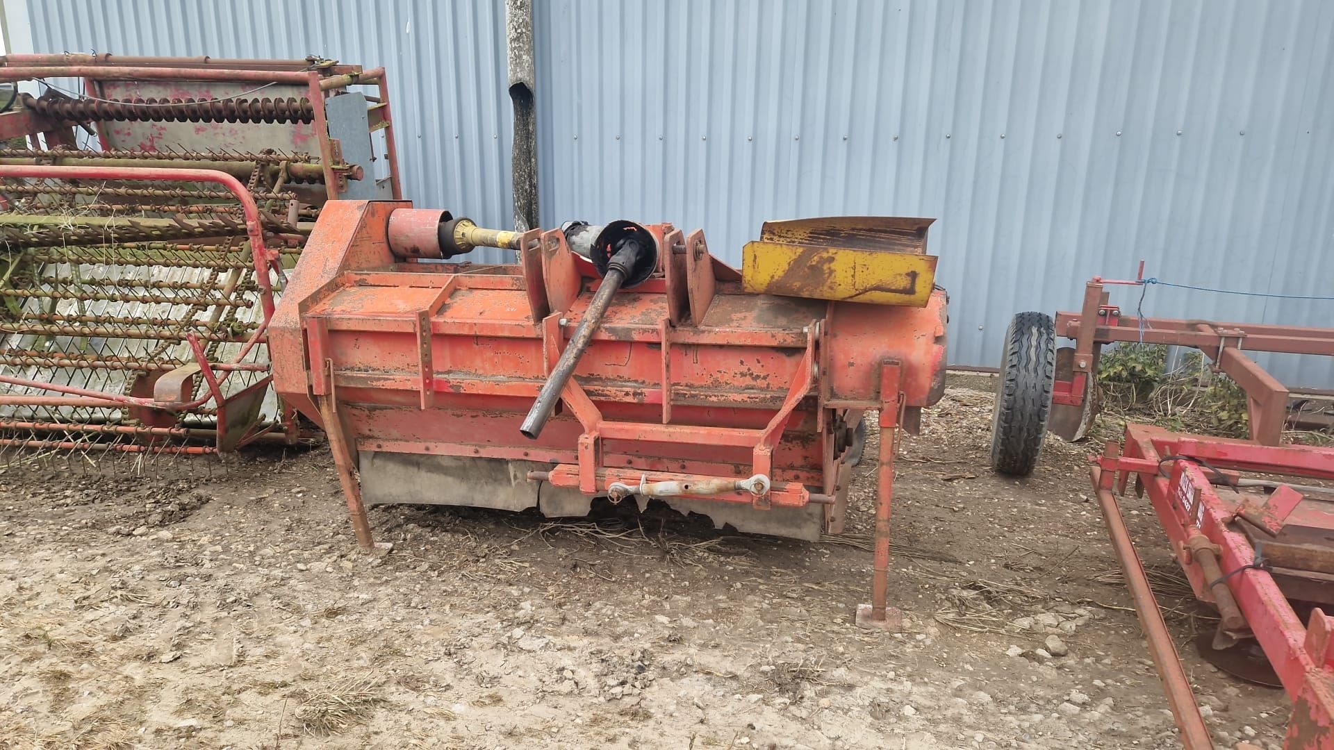 Jones Engineering Topmaster carrot topping machine