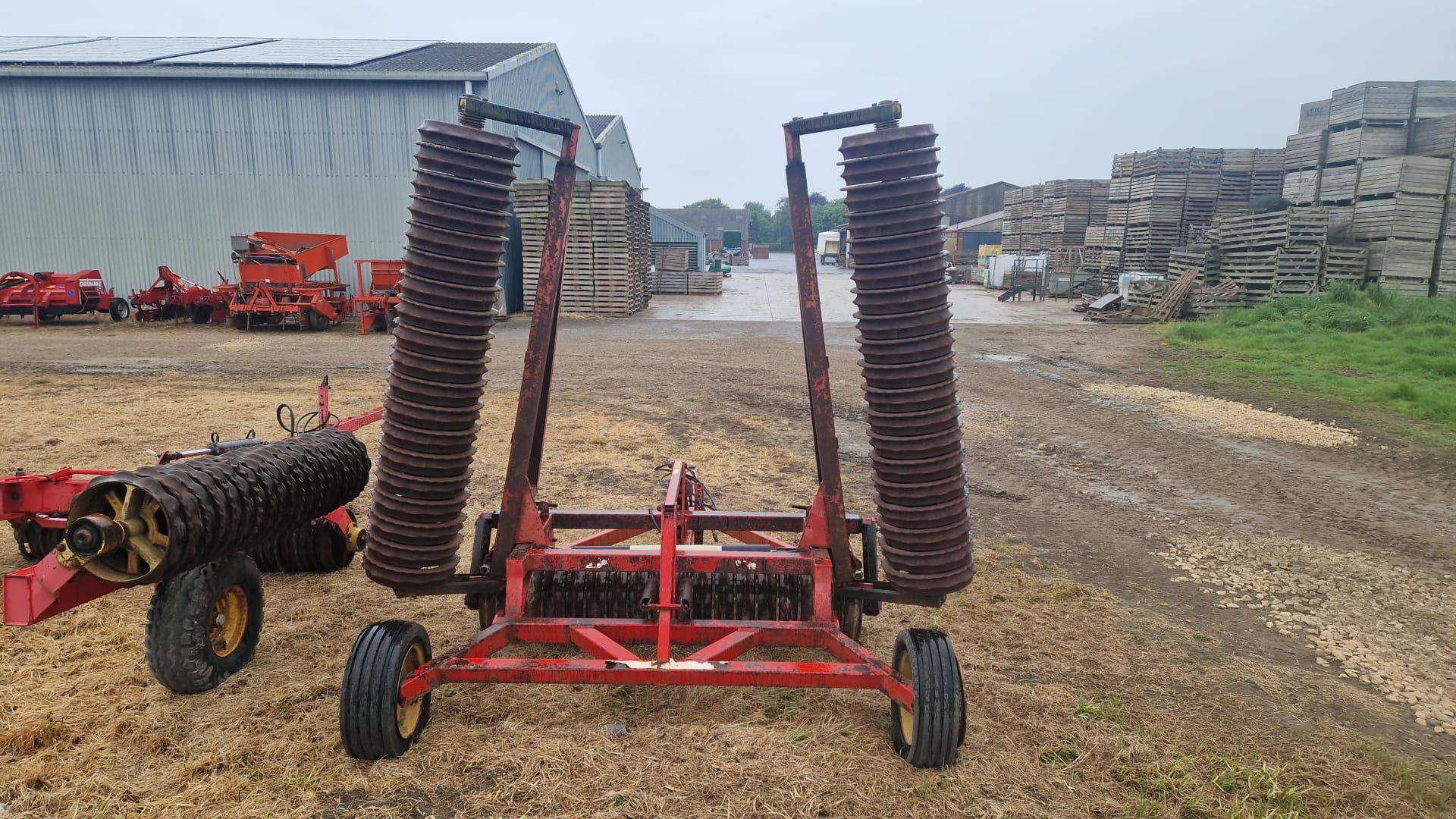 Vaderstad 6m roller, hydraulic folding, sweep rolls, 16 inch crimps, serial No 6384 - Image 2 of 2