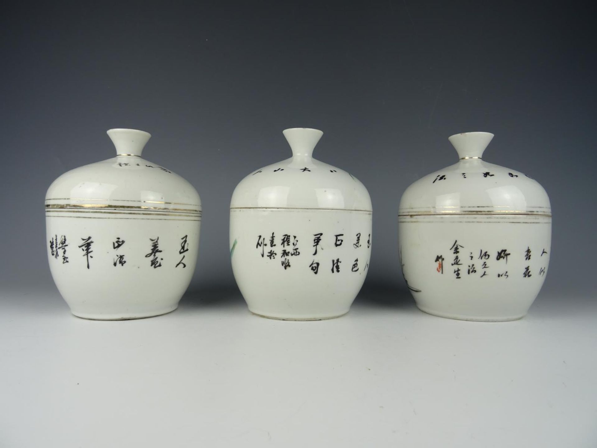 Three porcelain pots - Bild 2 aus 4