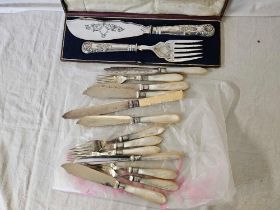 M.O.P FISH SET, SERVER & KNIFE