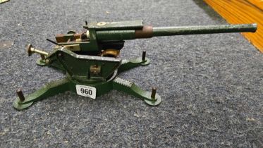 BRITAIN'S TOY MODEL OF A 3.7'' ACK ACK, PARTS MISSING
