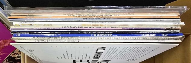 CARTON WITH MISC LP RECORDS INCL; PETULA CLARK, SHIRLEY BASSEY, DIANA ROSS & DOUBLE ALBUMS