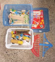 2 SMALL CARTONS OF MISC WOODEN CHILDREN'S PULL-ALONG & BUILDING TOYS