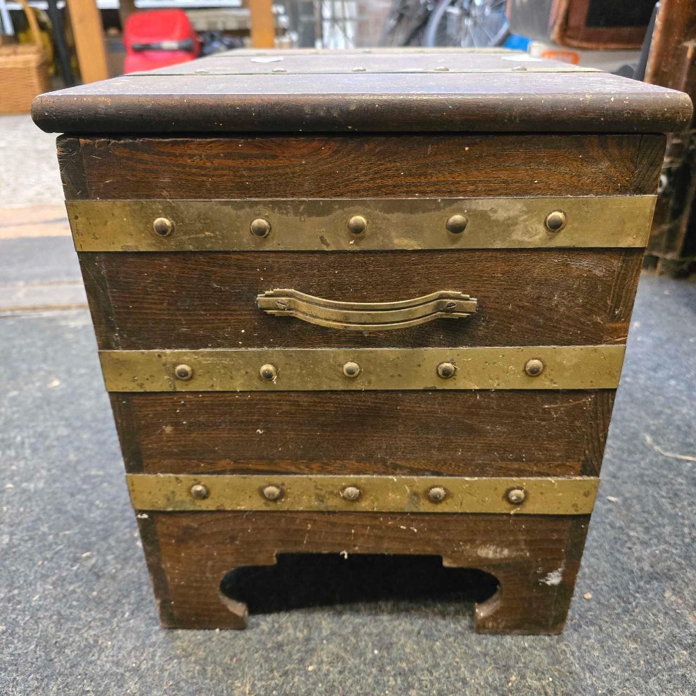 BRASS BOUND WOODEN LOG BOX - Image 2 of 2