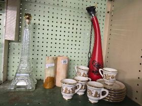 2 ONYX VASES, HAND MADE GOLD COLOURED CUPS & SAUCERS,