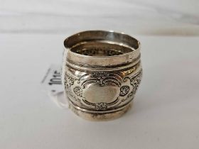 A VICTORIAN SILVER NAPKIN RING,