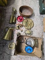 CARTON WITH MISC BRASS & COPPER INCL; JUGS,