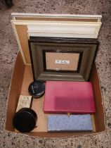 SMALL CARTON WITH 4 PHOTO FRAMES & EMPTY BOXES