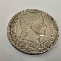 5 LATI 1929 COIN