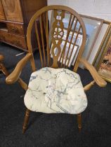 WHEELED BACK ELBOW CHAIR