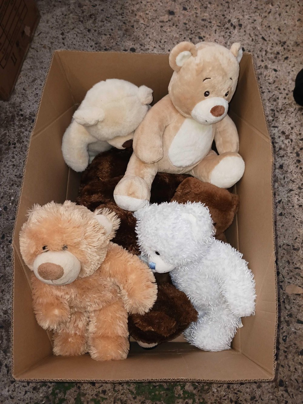 CARTON OF MISC TEDDY BEARS BY BILL THE BEAR & OTHERS