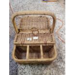 WICKER PICNIC BASKET