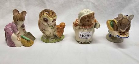 4 ROYAL ALBERT BEATRIX POTTER FIGURES, MRS TIGGY WINKLE, HUNCA MUNCA SWEEPING,