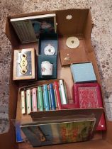 CARTON WITH VINTAGE XYLOPHONE, POWDER COMPACTS,