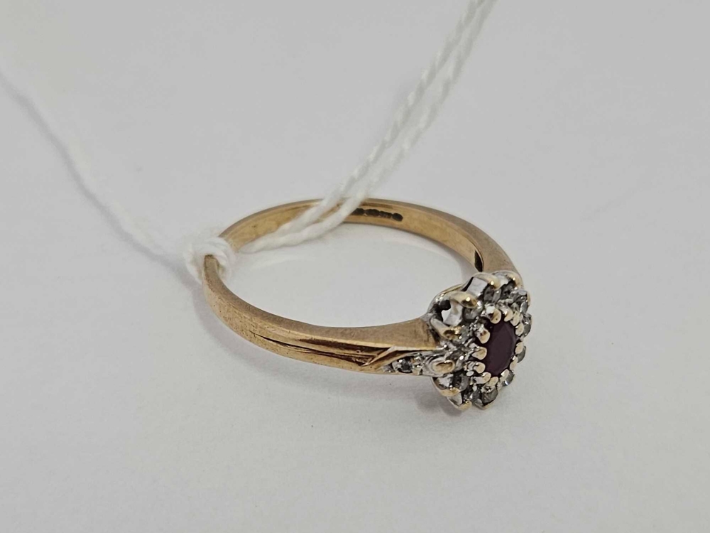 AN OVAL & DIAMOND CLUSTER RING SET IN 9ct GOLD - Image 2 of 2