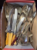 CARTON OF MIXED CUTLERY