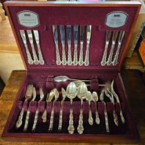 VINERS CUTLERY BOX & CUTLERY - INCOMPLETE