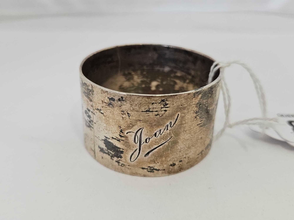 PLAIN ENGRAVED SILVER NAPKIN RING ENGRAVED WITH THE NAME JOAN
