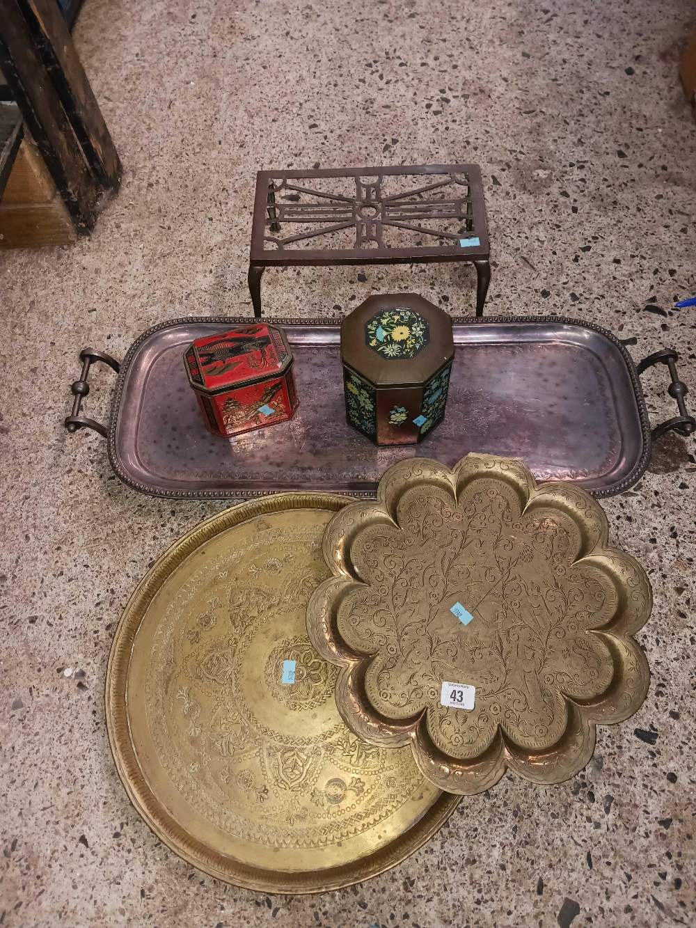 2 BRASS TRAYS, VINTAGE TINS,