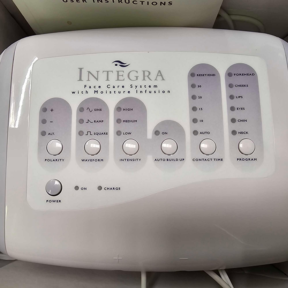 BOXED INTEGRA FACE CARE SYSTEM - Image 2 of 2