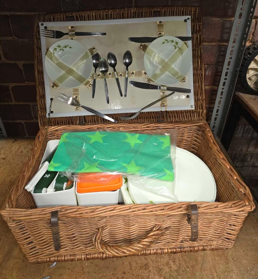 WICKER PICNIC HAMPER WITH CONTENTS - Image 2 of 2