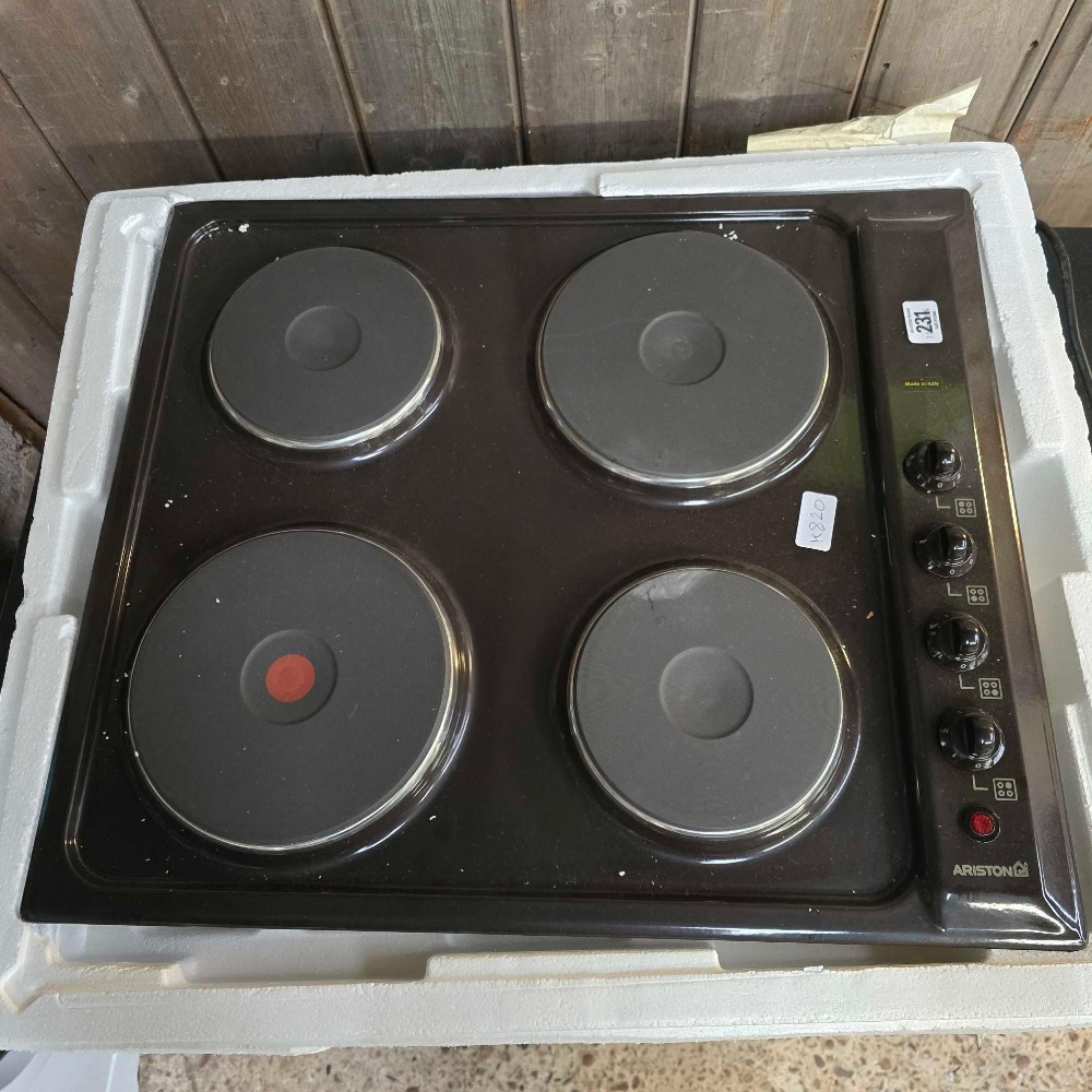 ARISTON FOUR PLATE HOB - NEW CONDITION