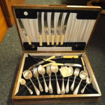 CUTLERY BOX WITH CUTLERY