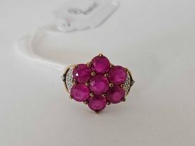 9ct LARGE RUBY CLUSTER RING, 3.