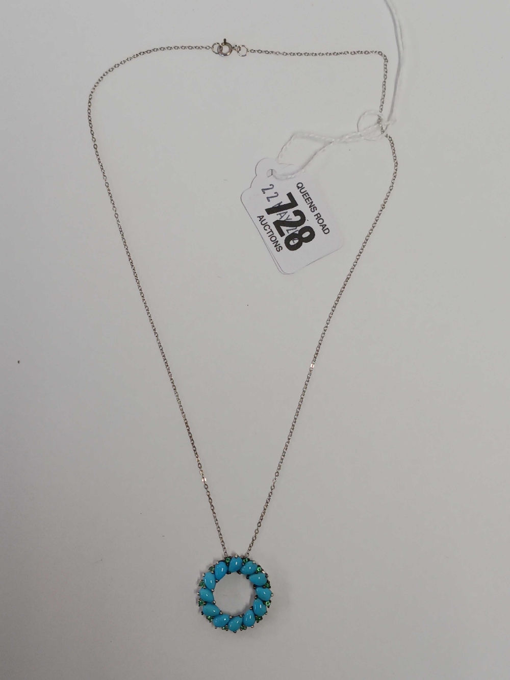 PRETTY SILVER & TURQUOISE PENDANT NECKLACE