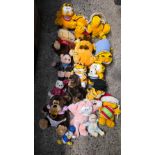 CRATE OF MISC CHILDREN'S SOFT TOYS