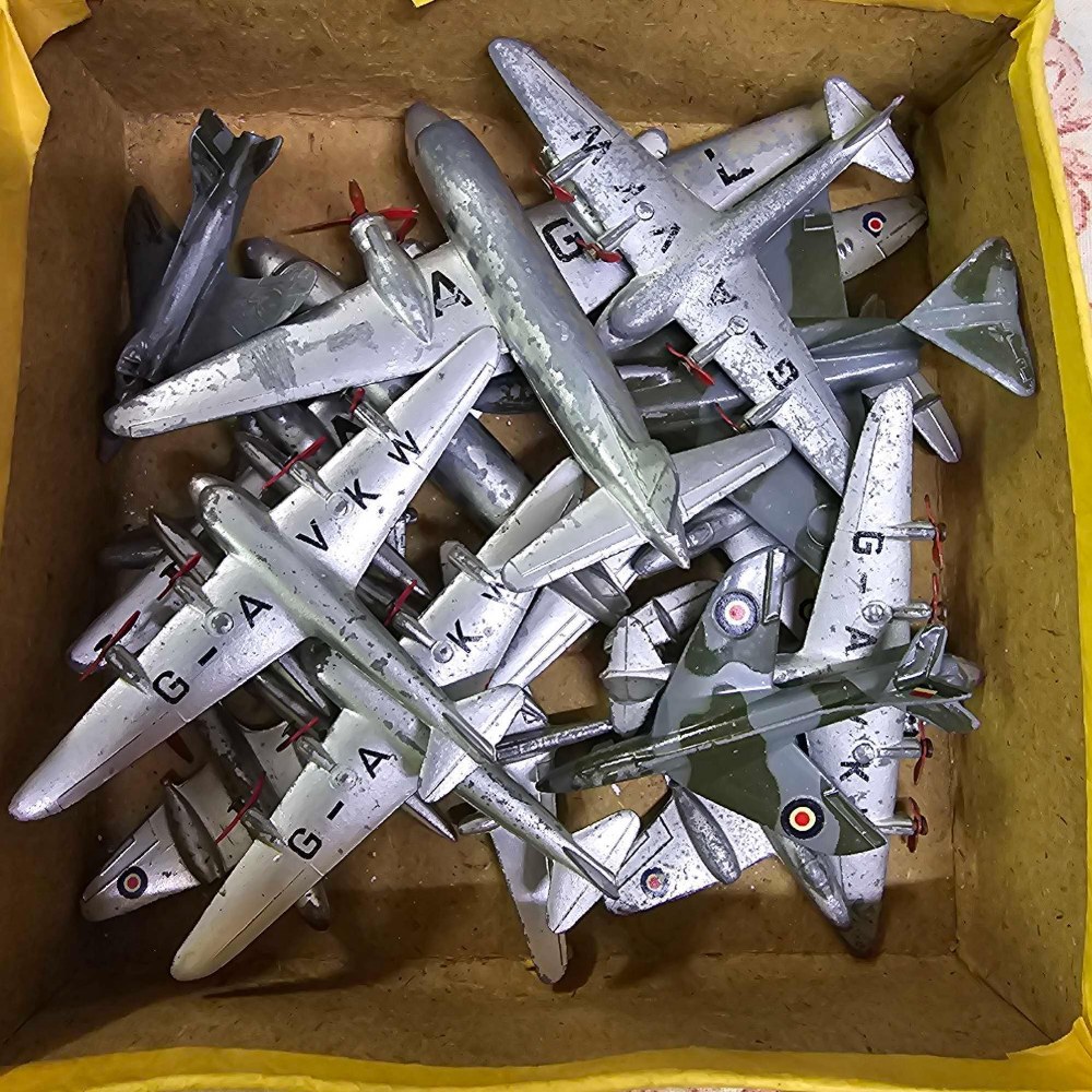 DINKY COLLECTION OF UNBOXED PLANES