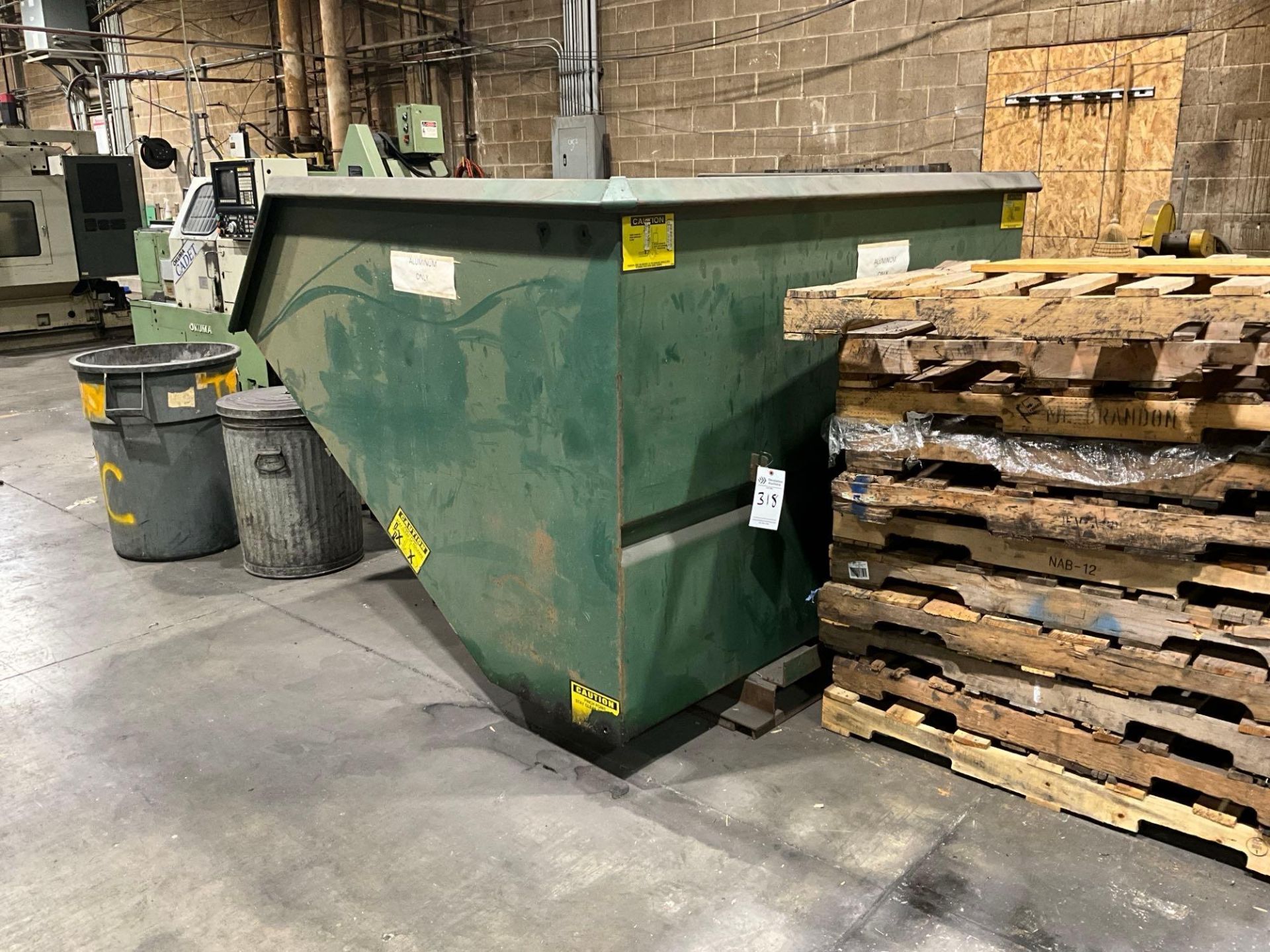 STEEL DUMP BIN SCRAP NOT INCLUDED. JESCO BRAND. MODEL 211381. 4 YD.³ CAPACITY. 6000 POUND MAX CAPACI