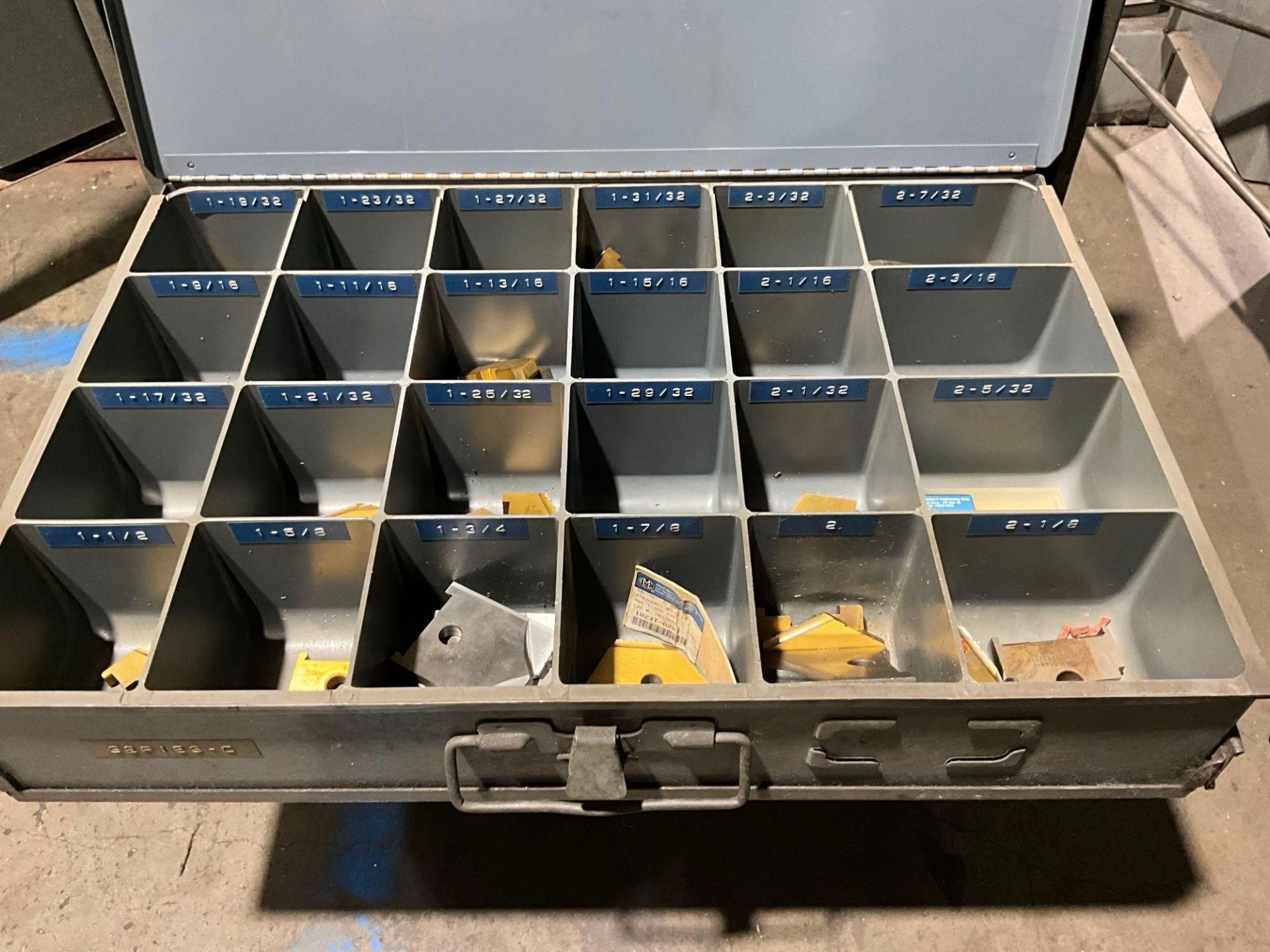 STORAGE BIN WITH CARBIDE INSERTS - Image 8 of 16