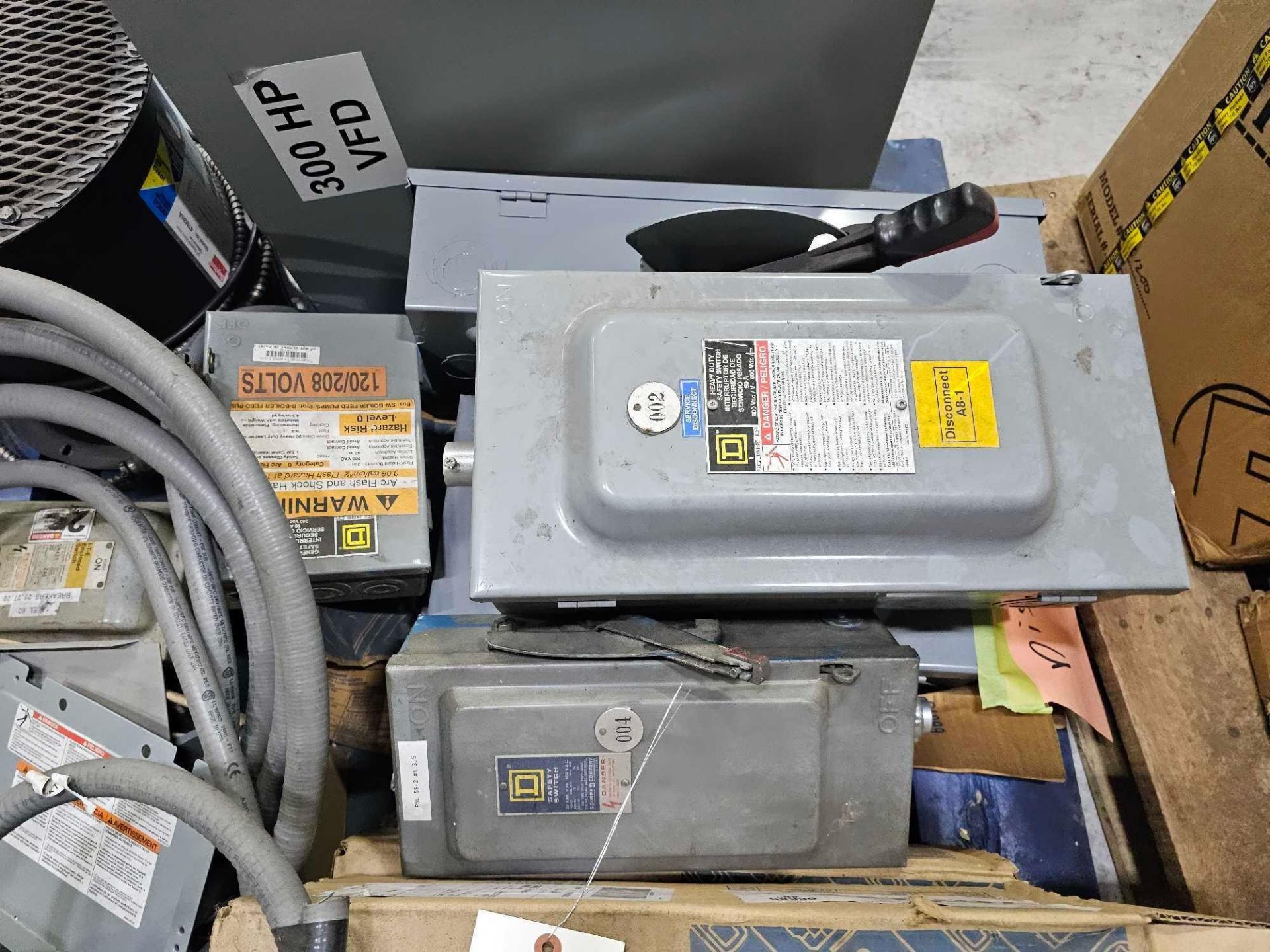 PALLET OF ELECTRICAL BOXES - Image 4 of 5