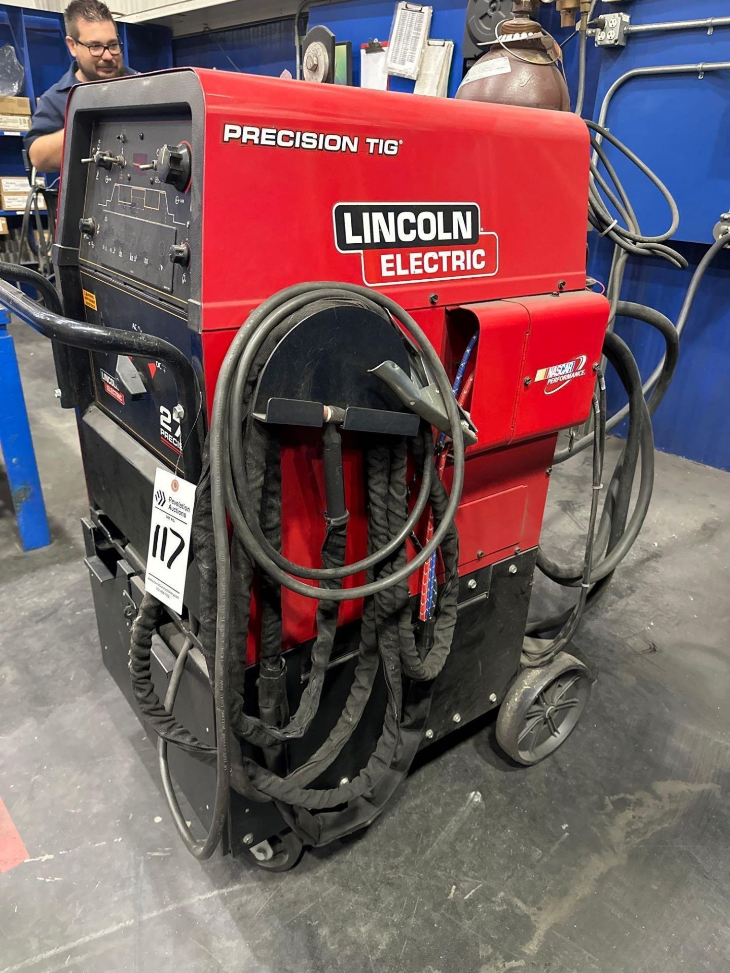 LINCOLN ELECTRIC 275 PRECISION TIG WELDER WITH ASSORTED WELDING RODS - Image 2 of 6