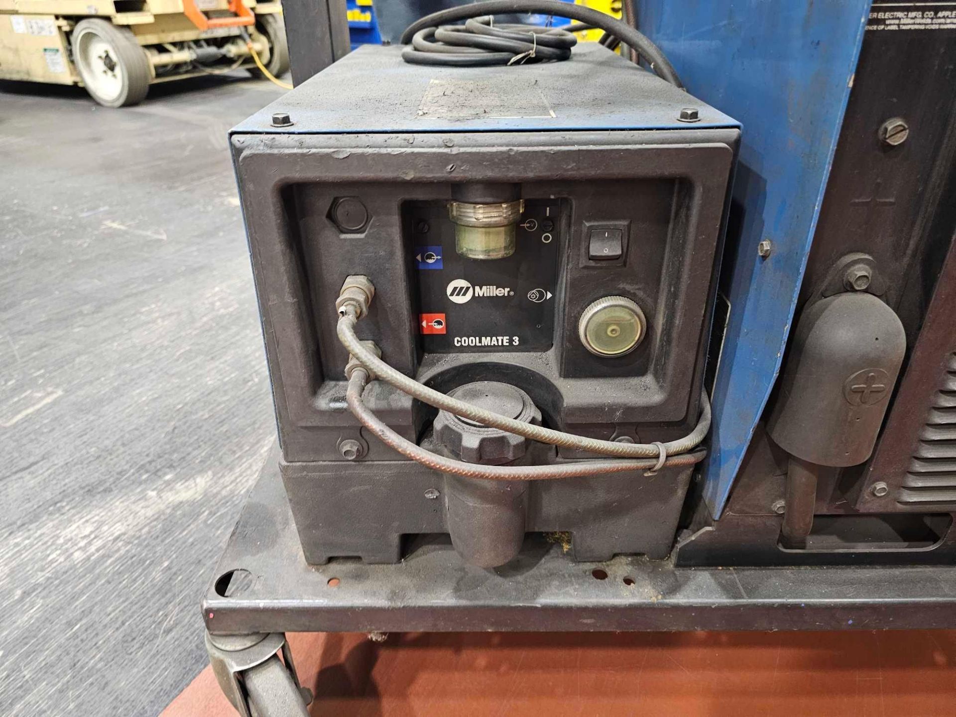 MILLER AXCESS 450 WIRE WELDER WITH FEEDER AND COOLMATE 3 - Image 7 of 9