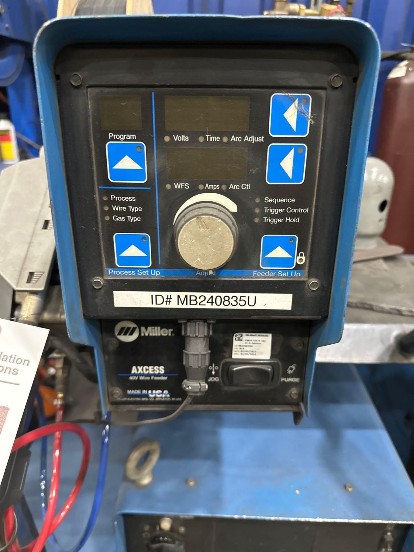 MILLER AXCESS 450 WIRE WELDER WITH AXCESS 40V WIRE FEEDER AND COOLMATE 3 - Image 3 of 9