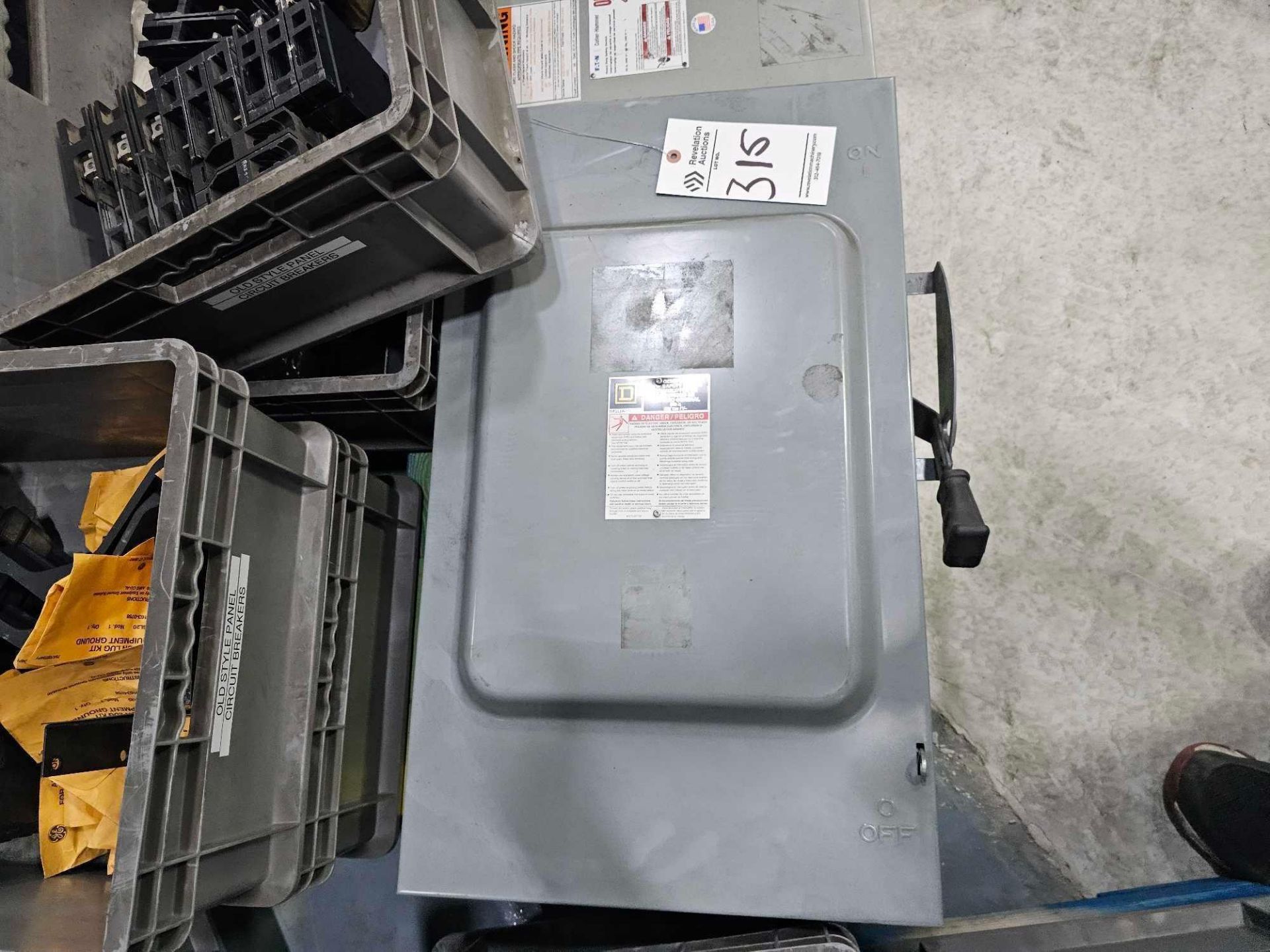 PALLET OF ELECTRICAL EQUIPMENT - Image 3 of 9