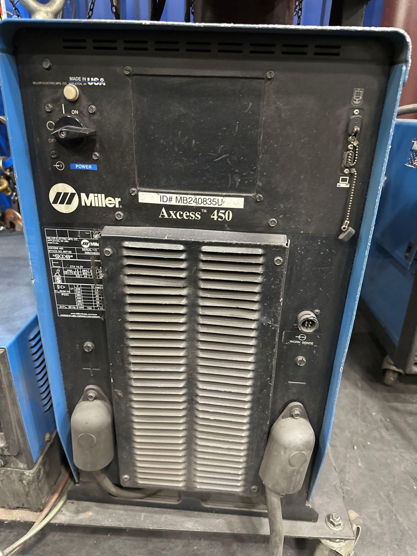 MILLER AXCESS 450 WIRE WELDER WITH AXCESS 40V WIRE FEEDER AND COOLMATE 3 - Image 5 of 9