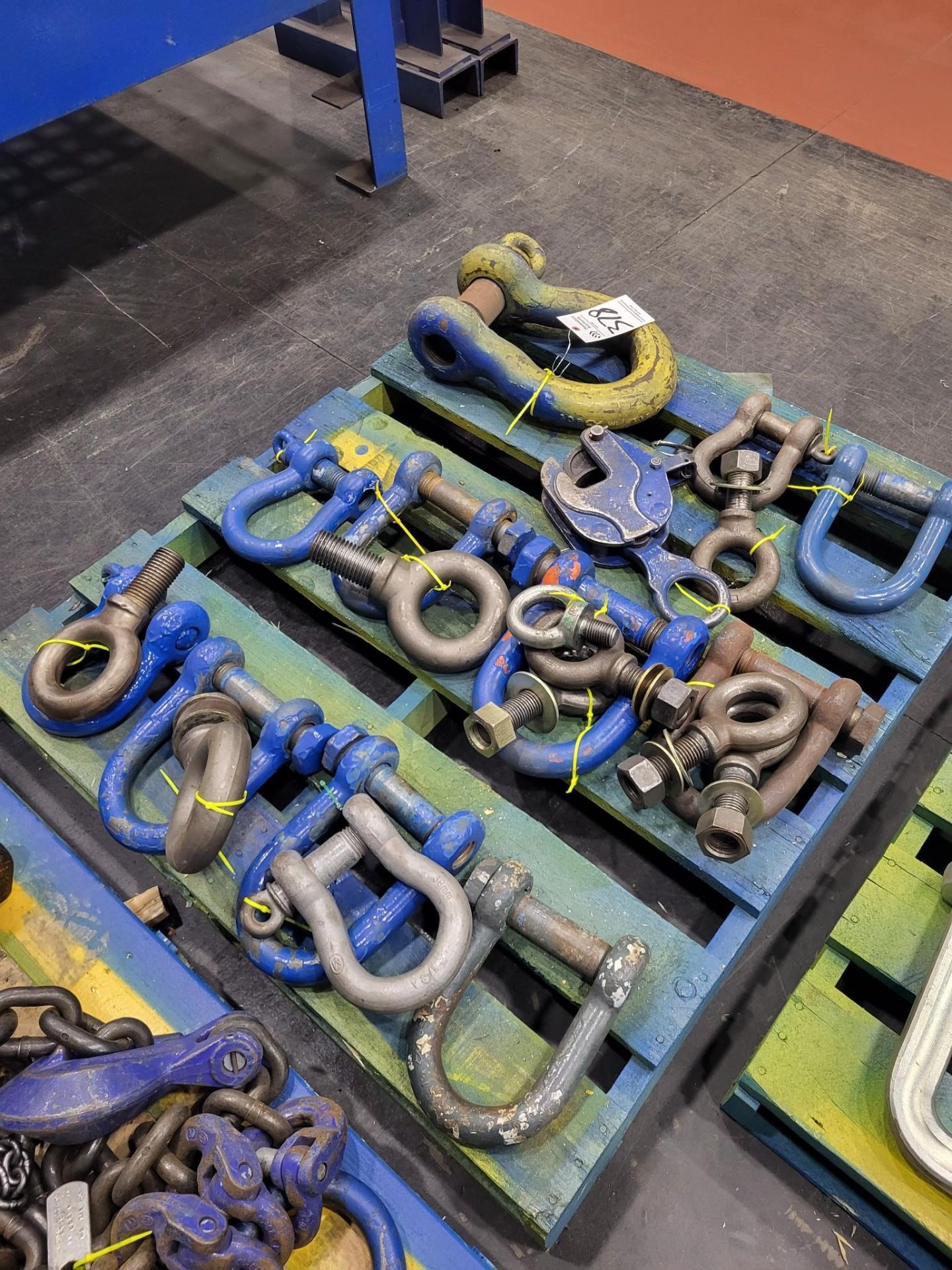 LARGE CLEVIS RIGGING SUPPLIES - Image 3 of 4