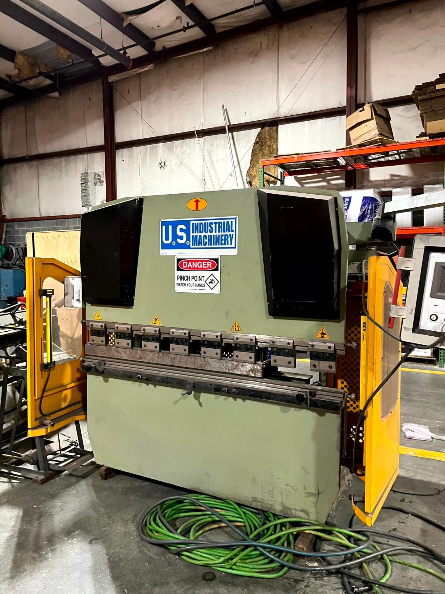 2012 44 TON X 6' US INDUSTRIAL MACHINERY 446 R PRESS BRAKE - TOOLING INCLUDED