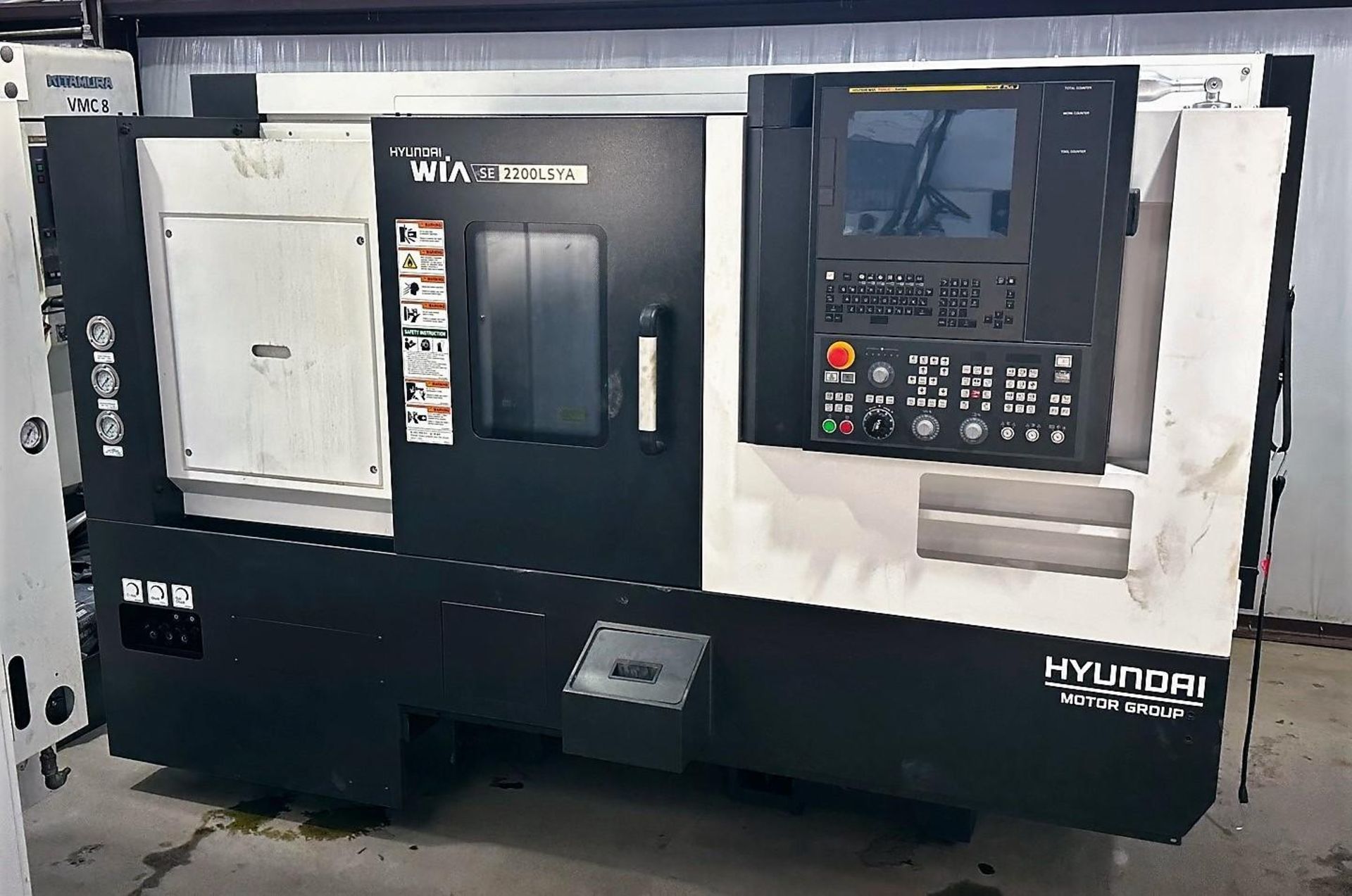 HYUNDAI WIA SE2200LSYA CNC TURNING CENTER, 2022 - Y AXIS, MILLING, SUB SPINDLE, 57 HOURS!