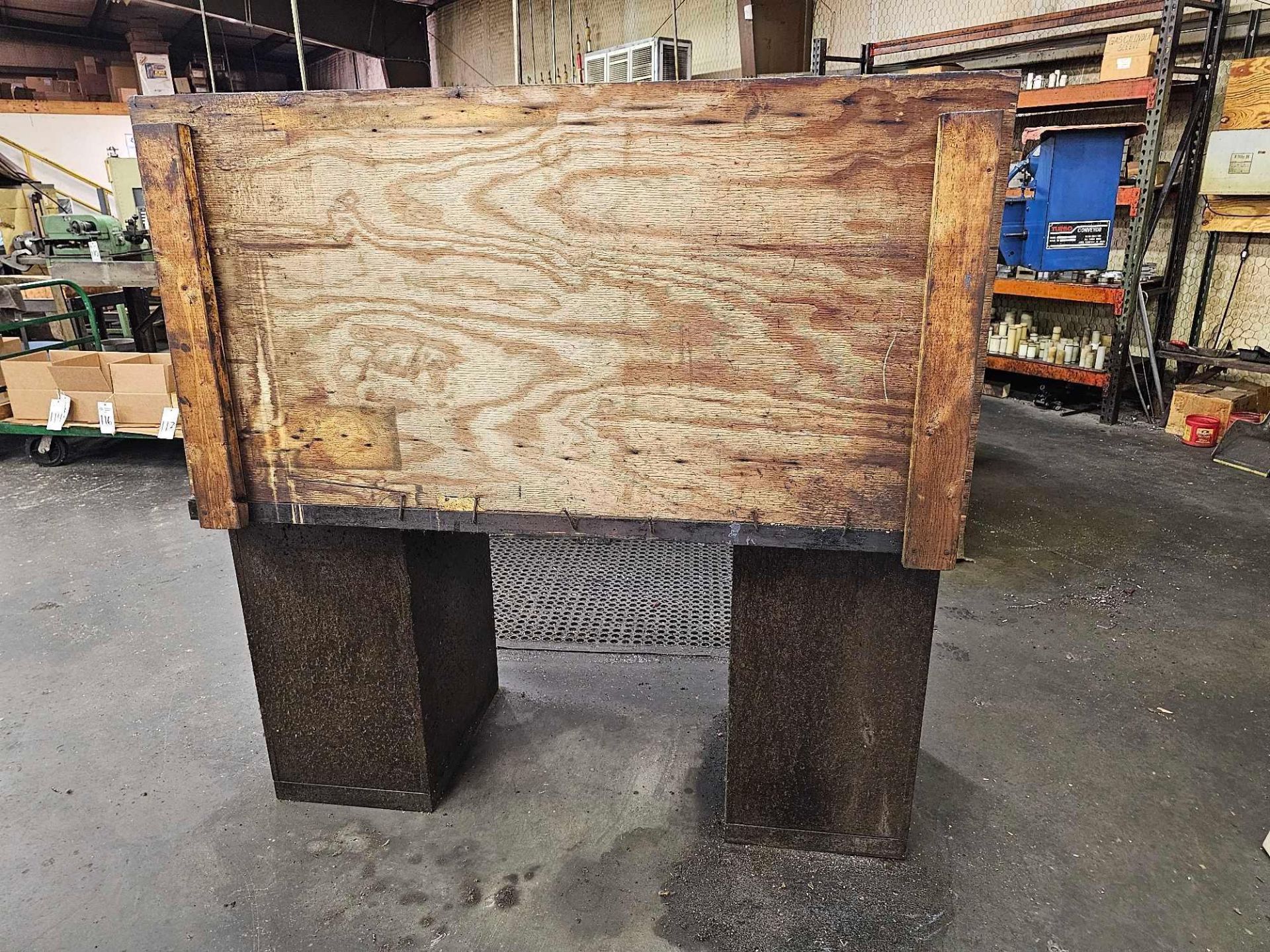 WOODEN WORK BENCH (NO CONTENTS) - Image 3 of 10